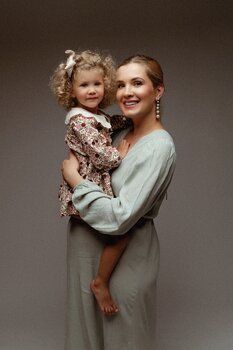 Portret studyjny - portrety kobiece, ciążowe, rodzinne, biznesowe 