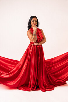 Flying Dress im Studio