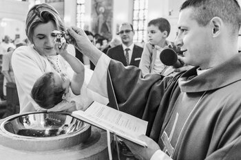 Reportaż z Uroczystości - Chrzest Święty, Komunia Święta