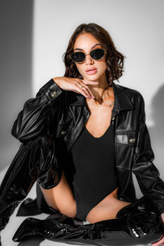 SESJA KOBIECA W STUDIO  