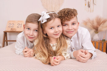 SESJA W STUDIO      (RODZINNA/WIZERUNKOWA/URODZINY DZIECKA)