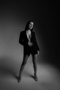 Sesja kobieca & wizerunkowa – fotografia z charakterem