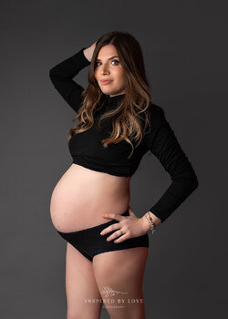 MATERNITY PHOTO SESSION