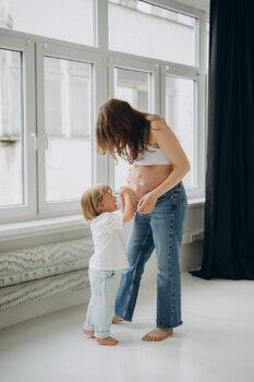 sesja ciążowa / noworodkowa  w domu u klienta lub w wynajętym studio w Warszawie 