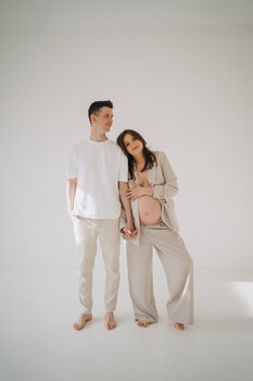 sesja ciążowa / noworodkowa  w domu u klienta lub w wynajętym studio w Warszawie 