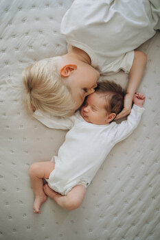 sesja ciążowa / noworodkowa  w domu u klienta lub w wynajętym studio w Warszawie 