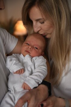 Sesja noworodkowa w studio / w domu klienta