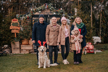 Warszawa Wawer  - sesja  świąteczna w szklarni "KADRY NA JEZIOROWEJ" 2025