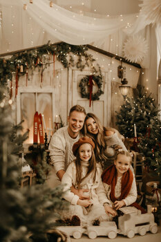 WARSZTATY GRUPOWE - BAJKI ŚWIĄTECZNE 2100 ZŁ