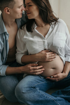 Sesja ciążowa - w studio, w domu lub w plenerze