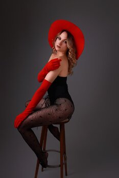 Mini Sesja Kobieca w Studio Grafstory 2026