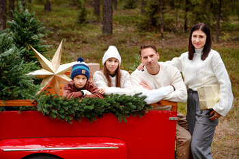 SESJA ŚWIĄTECZNA 2025 Z RETRO PICKUPEM