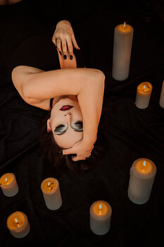 Sesja buduarowa w stylu gotyckim