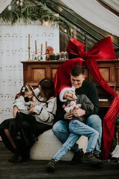 Magiczne sesje świąteczne w SZKLARNI POD LASEM SZUBIN 2025