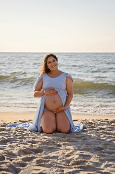 EN | Maternity Beach Photoshoot in Kołobrzeg