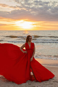 EN | Flying Dress Photoshoot in Kołobrzeg 