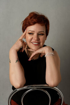 PORTRET KOBIECY