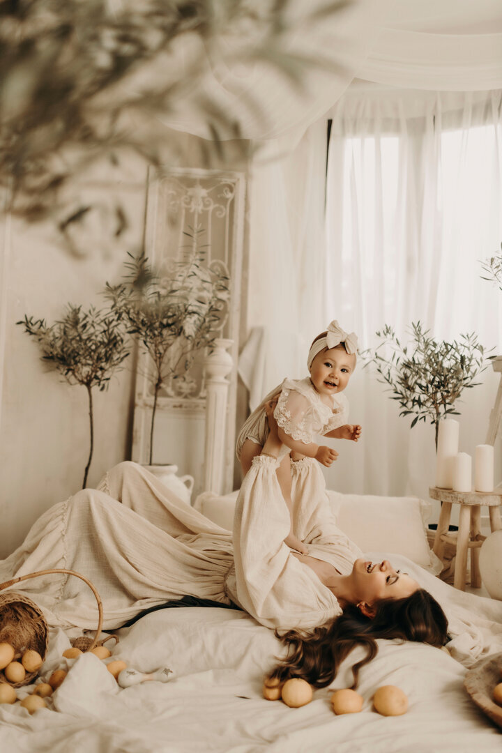 MATERNITY STUDIO - LIMITOWANA SESJA Z OKAZJI DNIA MAMY