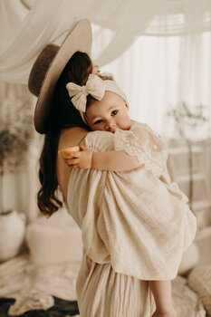 MATERNITY STUDIO - LIMITOWANA SESJA Z OKAZJI DNIA MAMY