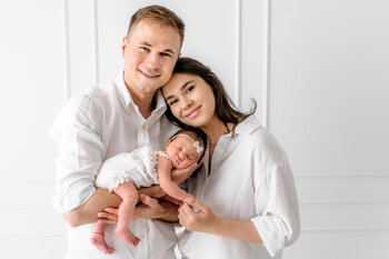 BIAŁA sesja noworodkowo-rodzinna