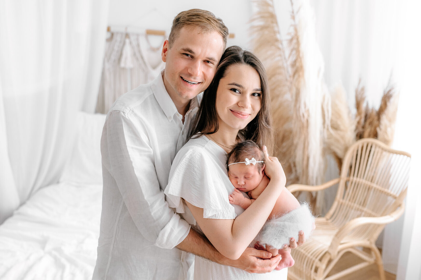 BIAŁA sesja noworodkowo-rodzinna