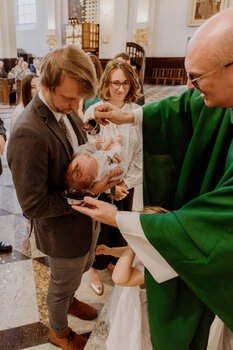 Reportaż z ceremonii chrztu świętego