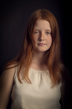 Studyjna lub plenerowa  sesja portretowa