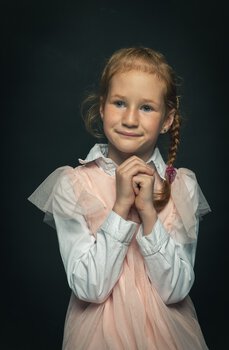 Studyjna lub plenerowa  sesja portretowa