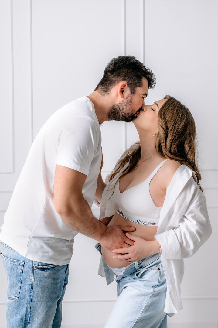 SESJA CIĄŻOWA  W BIAŁYM STUDIO BOHO 