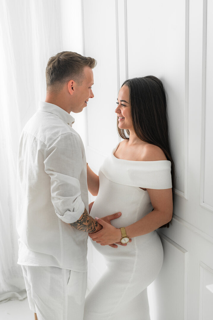 SESJA CIĄŻOWA  LIFESTYLE  LUB FASHION
