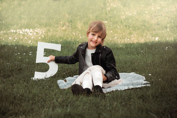 Dziecięca sesja plenerowa / urodzinowa sesja plenerowa