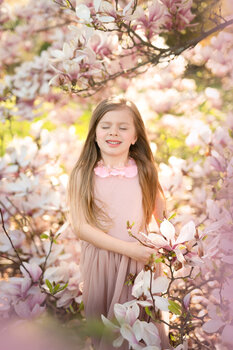 sesje kwitnące sady oraz  sesje komunijne