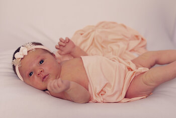 SESJA NOWORODKOWA (STUDIO)