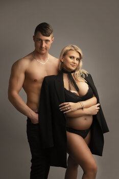 PREGNACY SESSION - STUDIO