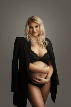 PREGNACY SESSION - STUDIO