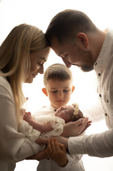 NEWBORN SESSION